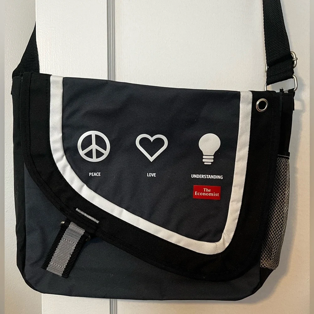 The Economist Messenger‎ Bag Peace Love Understanding 16